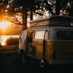 Photo dinosaur, camping tent